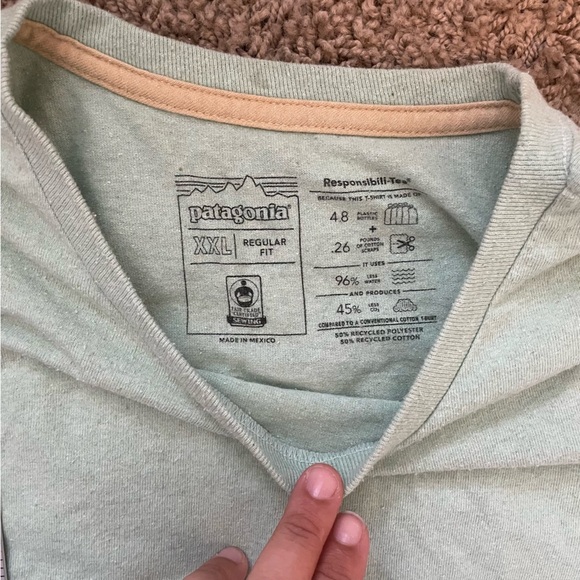 Patagonia Men's Boardshort Logo Pocket Responsibili-Tee in tea green size XXL - Picture 8 of 12